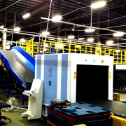 為落實(shí)寄遞安全“三項(xiàng)制度”，浙江菜鳥物流采購創(chuàng)藝龍安檢設(shè)備安裝完畢。