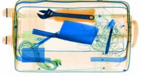 現(xiàn)在機(jī)場過行李安檢機(jī)時候哪些東西不能攜帶？